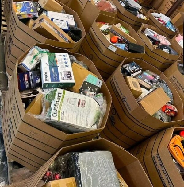 NEW AMAZON ELECTRONICS PALLETS - Image 4