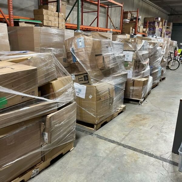 Amazon Mediums Pallets for Sale - Image 3
